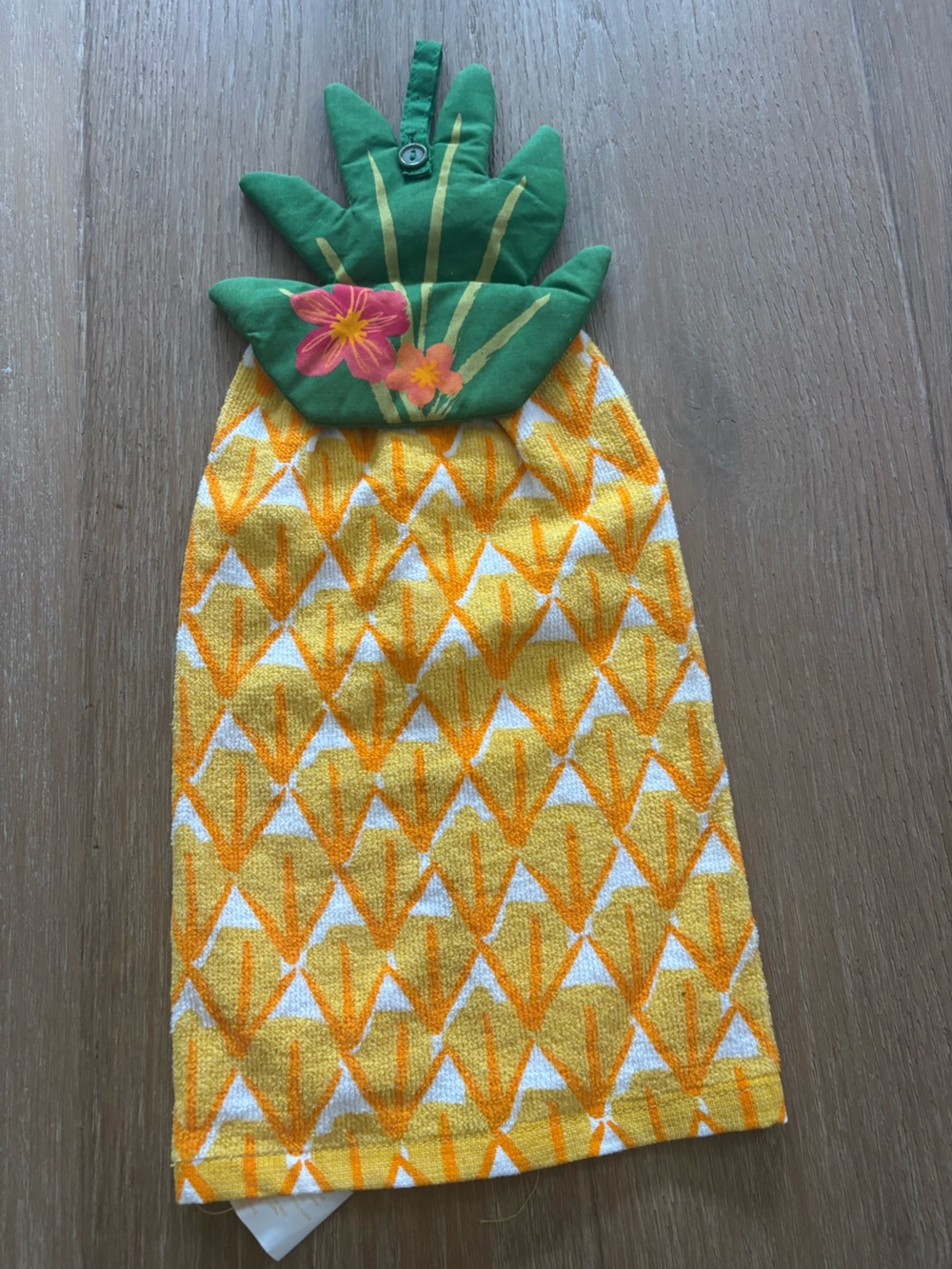 Pineapple Kitchen Towel with Green Leaf Top set